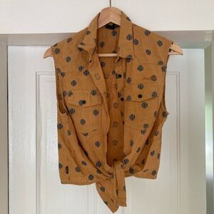 INSIGHT Sleeveless Knotted Shirt XS